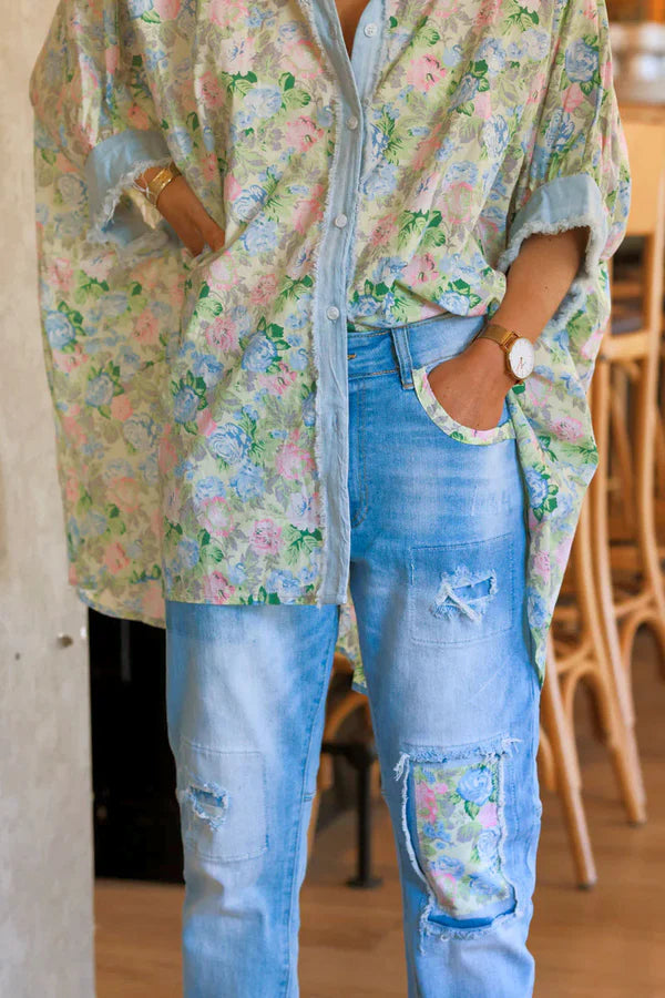 Light Wash Floral Patch Vintage Jeans