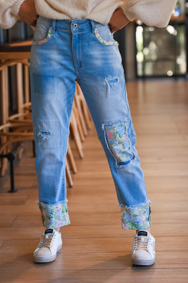 Light Wash Floral Patch Vintage Jeans