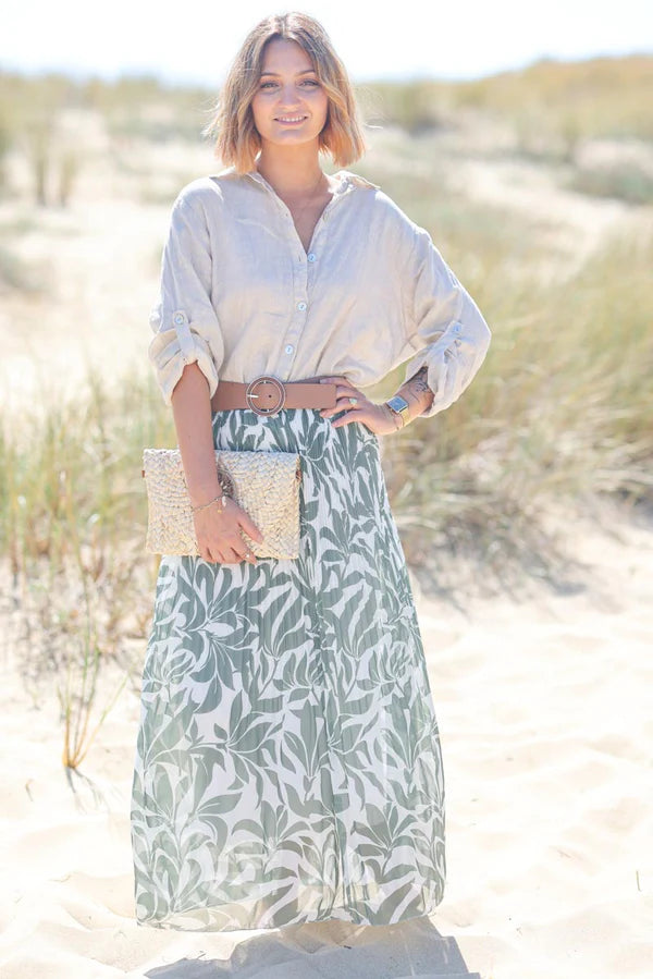 Beige linen shirt with mother of pearl buttons