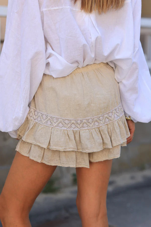 Beige linen woven skort with lace detail