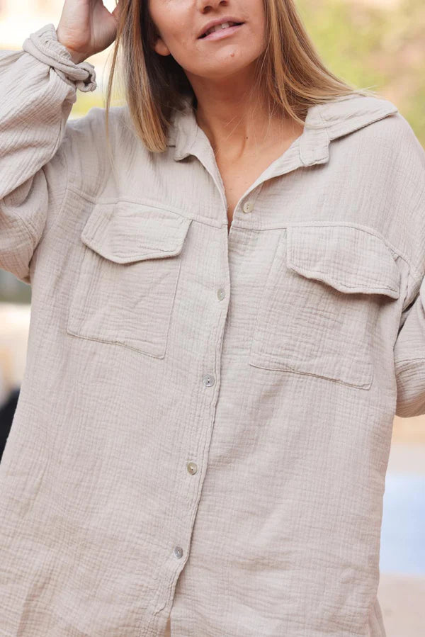 Beige textured cotton shirt with pockets