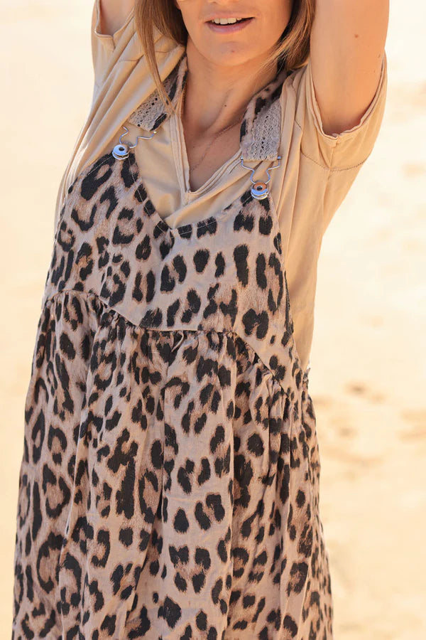 Camel maxi dress with leopard print and overalls style