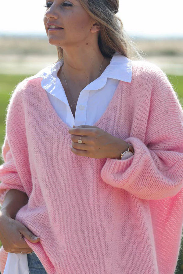 Pink Woollen v-neck Sweater with Batwing Sleeves