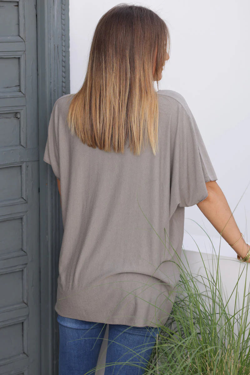 Relaxed fit gray taupe v-neck top