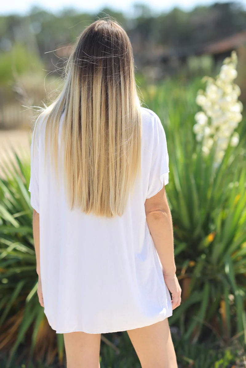 Relaxed fit white v-neck top