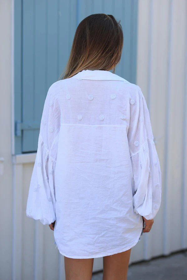 White floaty shirt with silver dots in boucle